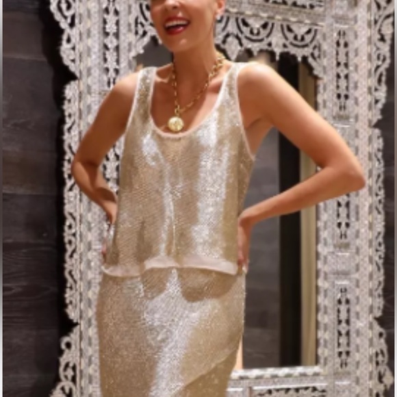 Sexy Banana Republic Alina Cream / Gold Cropped Sequin Tank Top! - Picture 3 of 14